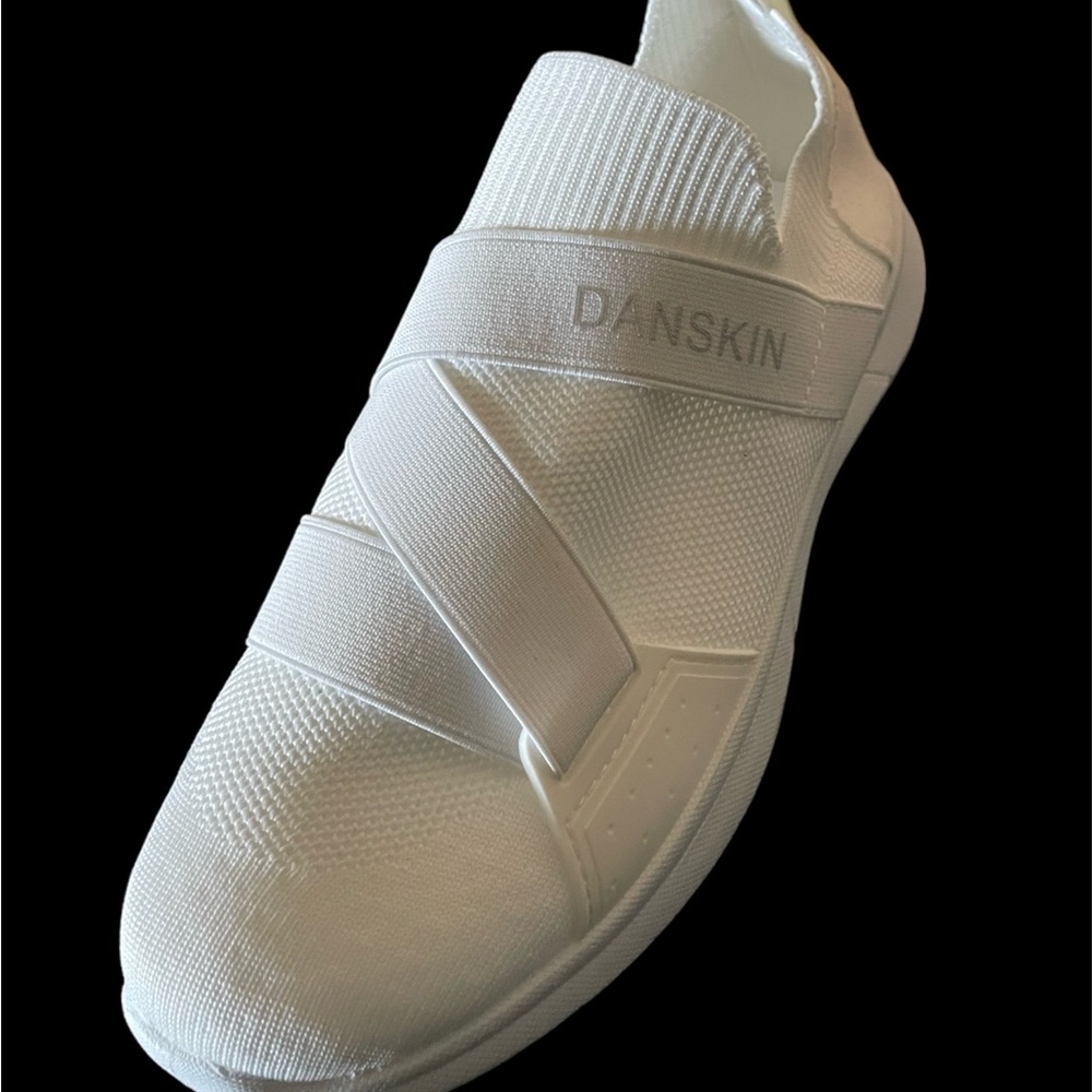 Danskin Women’s Elite Knit Memory Foam Logo Sneaker